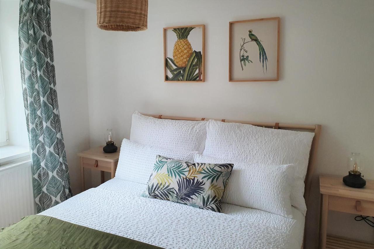 Pb Ferienwohnungen - Fewo 1 - Stilvoll Eingerichtetes Apartment Im Herzen Senftenbergs Luaran gambar